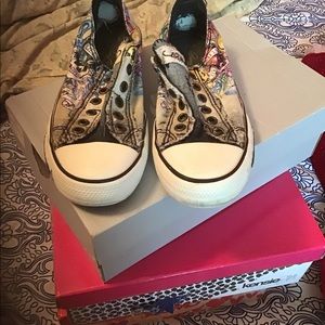 Girls shoes